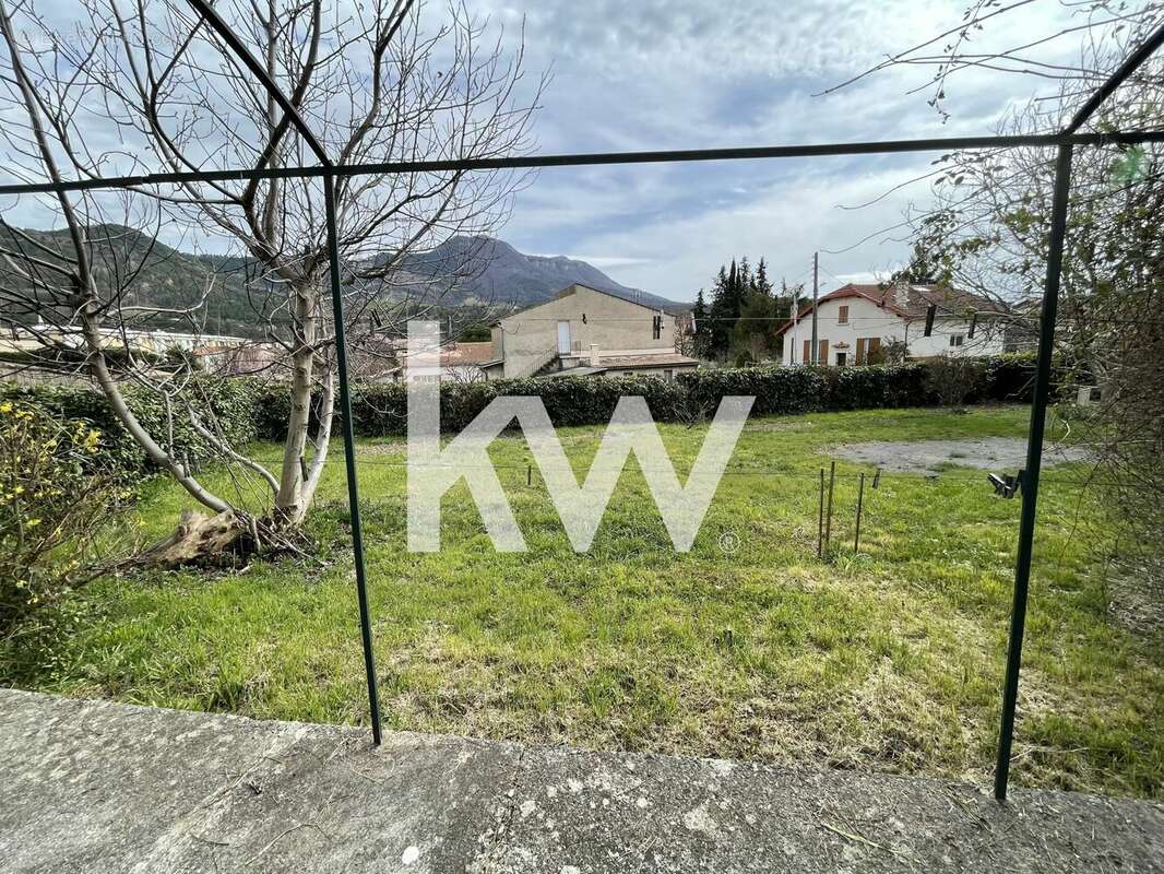 Terrain à DIGNE-LES-BAINS