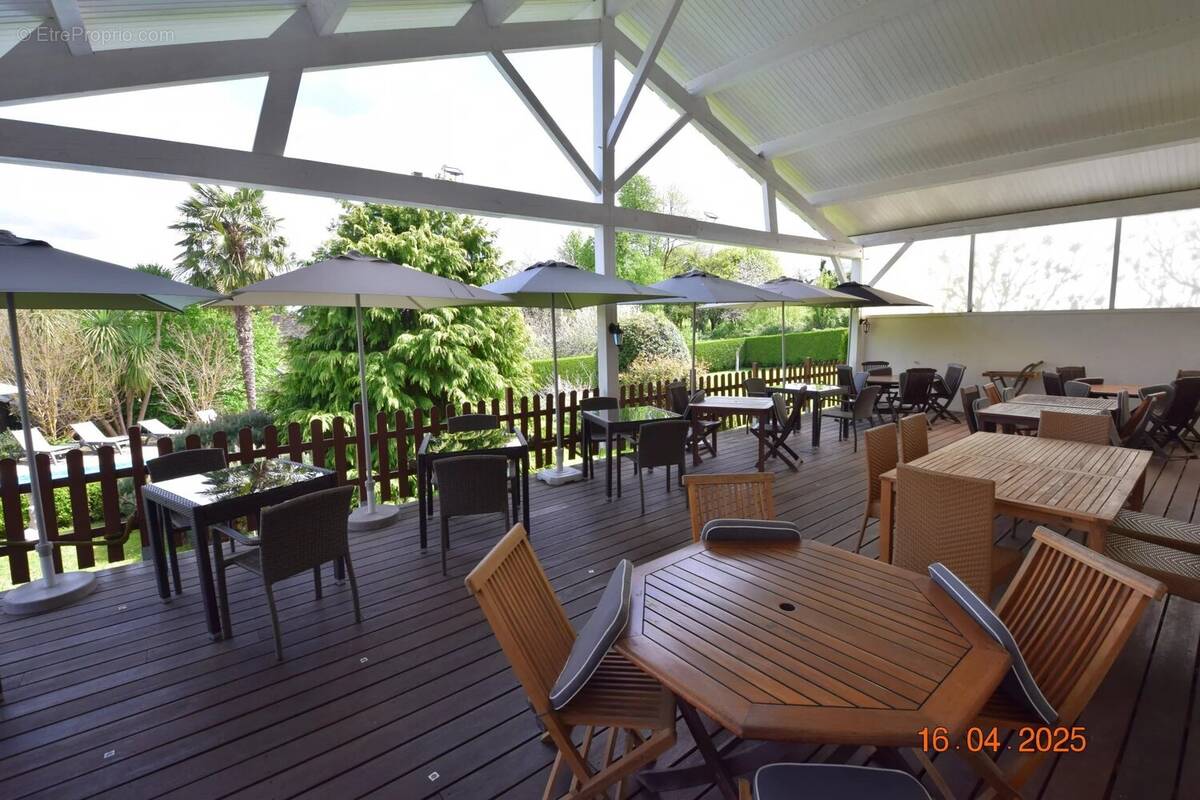 Commerce à LA COQUILLE