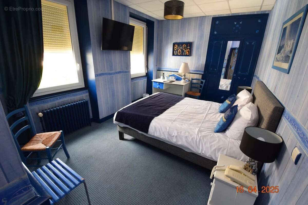 Commerce à LA COQUILLE