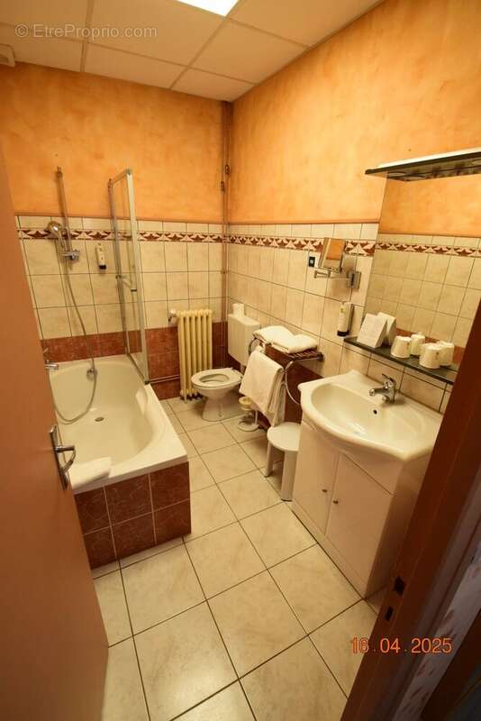 Commerce à LA COQUILLE