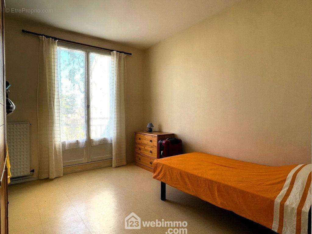 2 de 10 m2, - Appartement à RICHELIEU