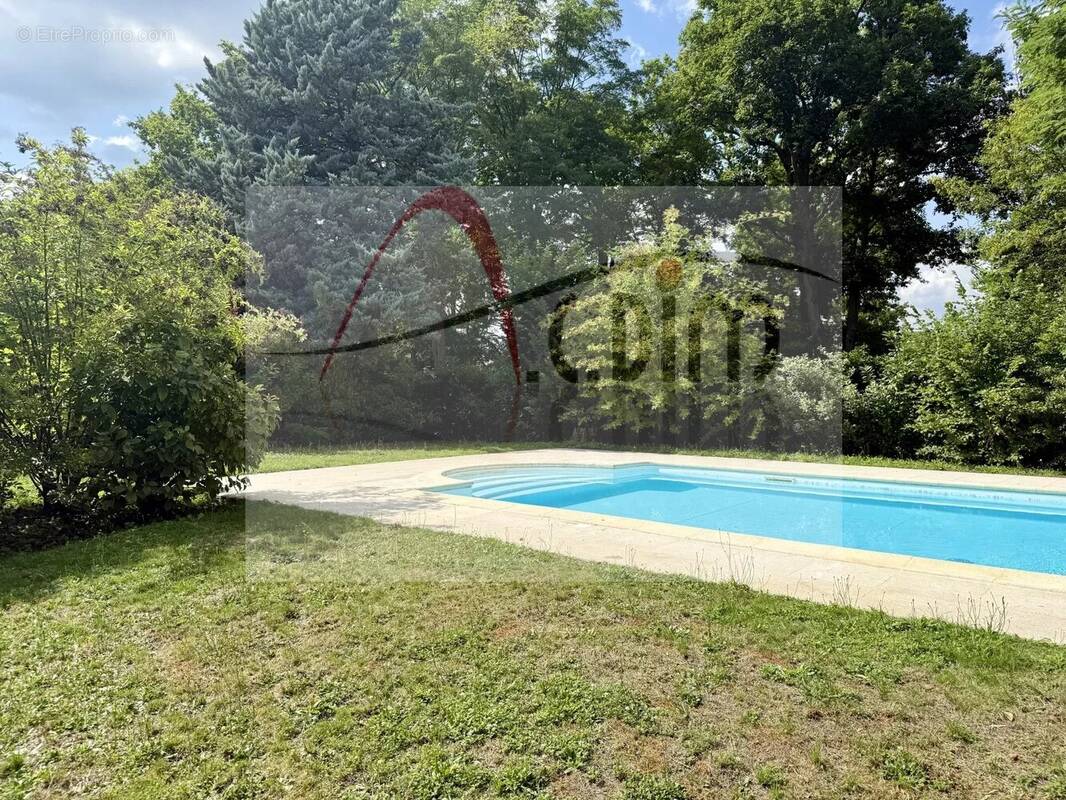 Maison à LA ROCHETTE