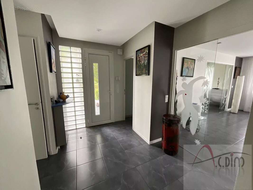 Maison à LA ROCHETTE