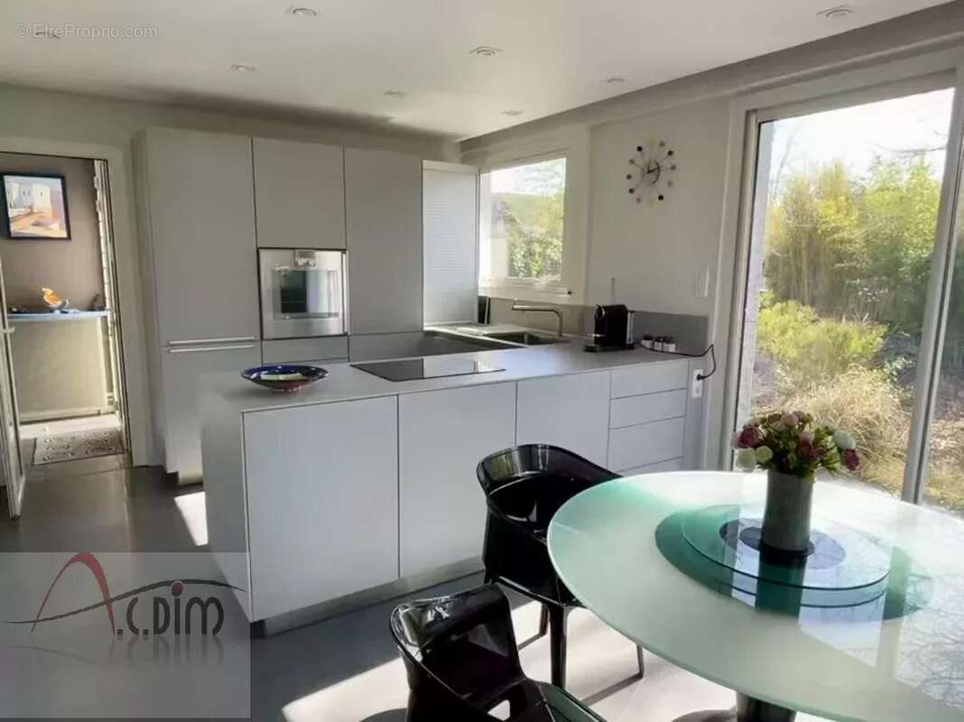 Maison à LA ROCHETTE