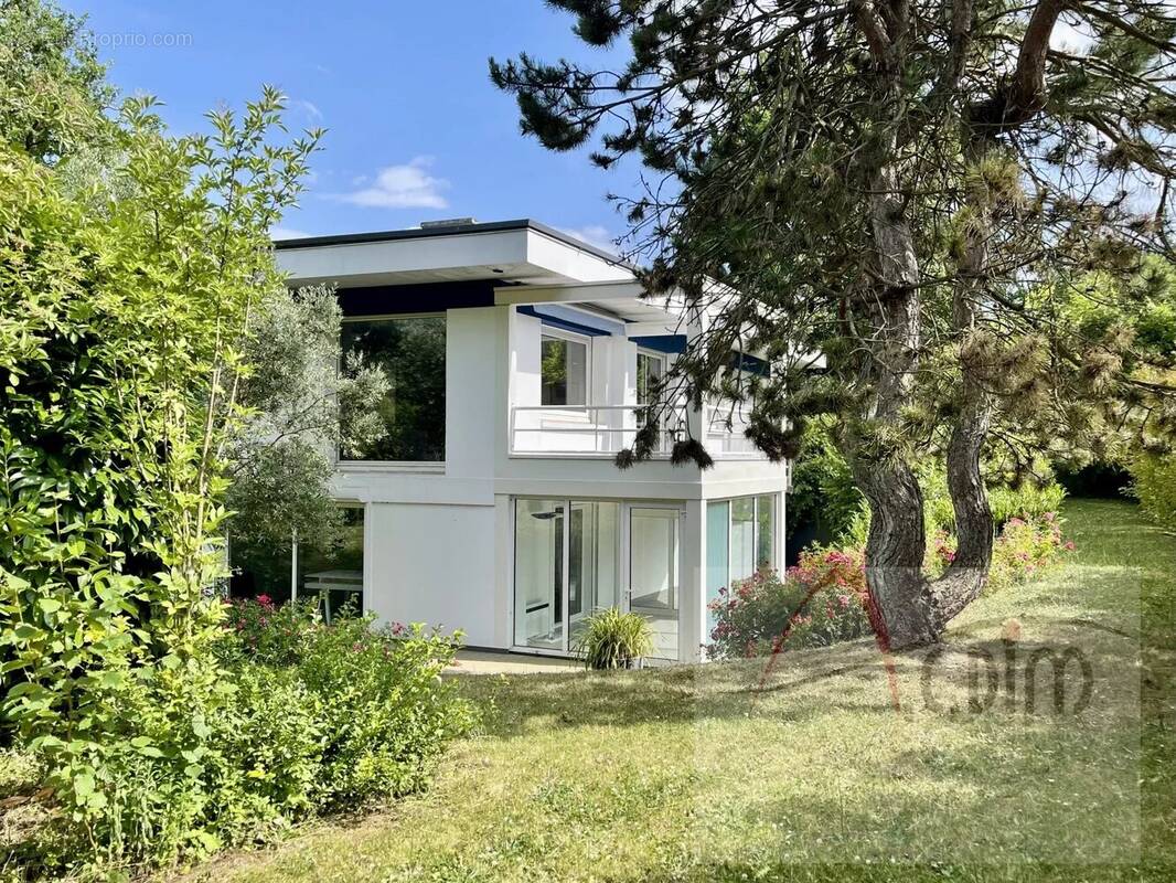 Maison à LA ROCHETTE