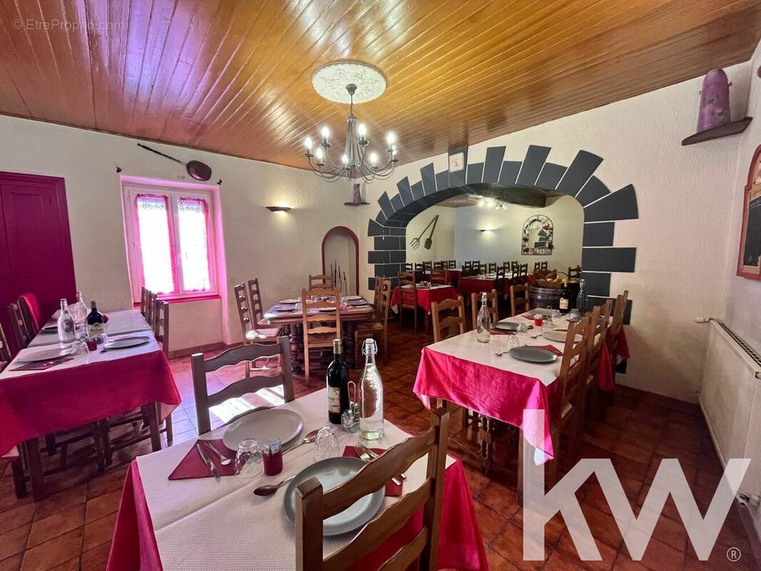 Commerce à SAINT-AGOULIN