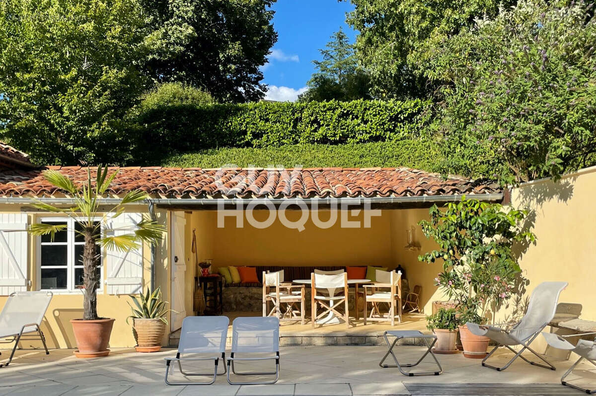 Maison à LAROQUE-DES-ARCS