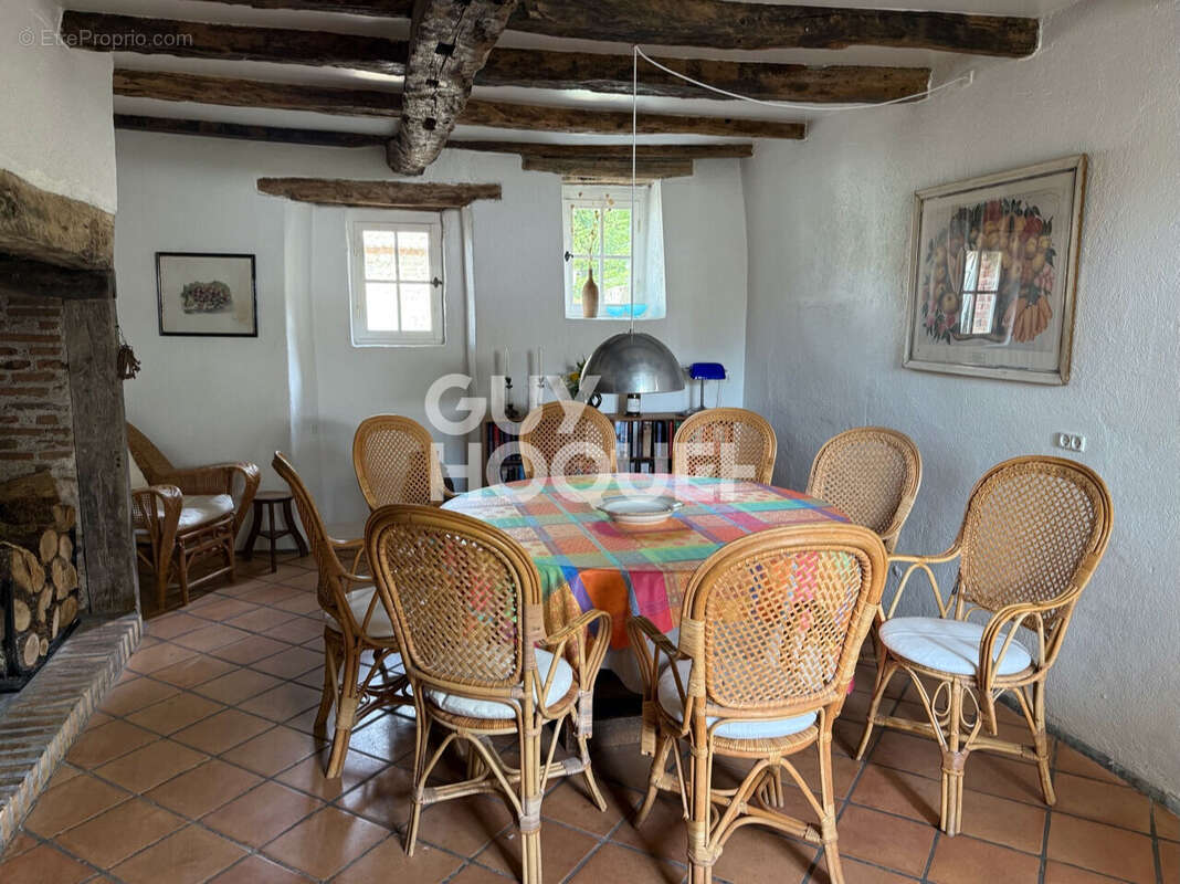 Maison à LAROQUE-DES-ARCS