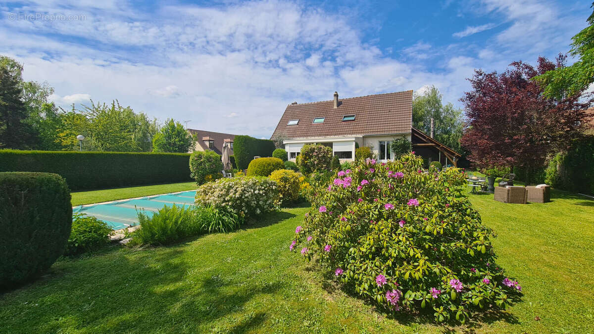 Maison à MONTFORT-L'AMAURY