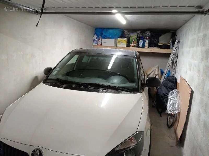 Appartement à SAINT-LAURENT-DU-VAR