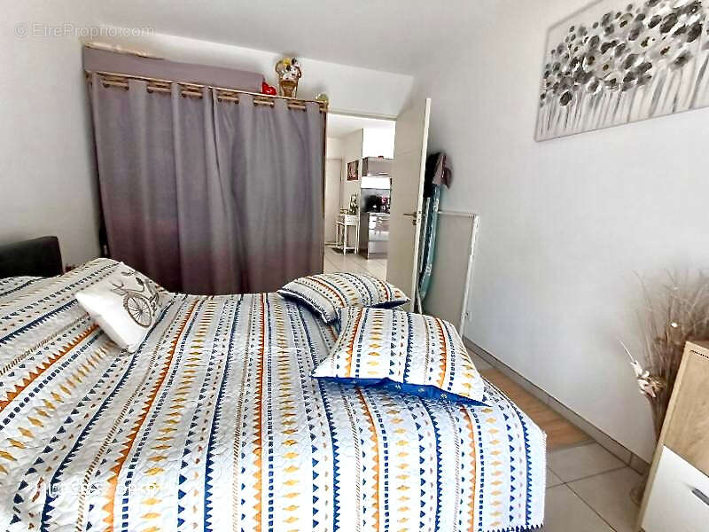 Appartement à SAINT-LAURENT-DU-VAR