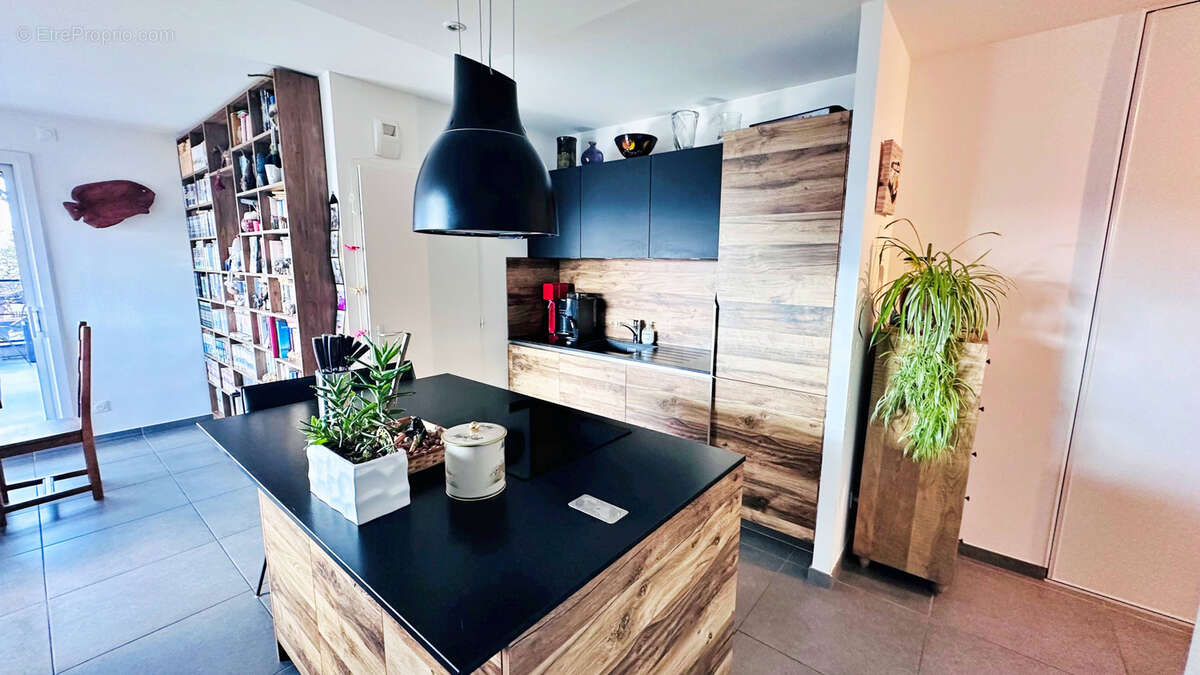 Appartement à VETRAZ-MONTHOUX