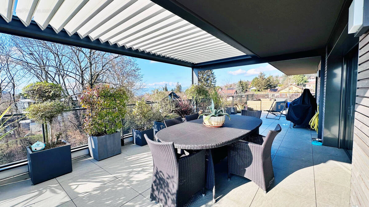 Appartement à VETRAZ-MONTHOUX