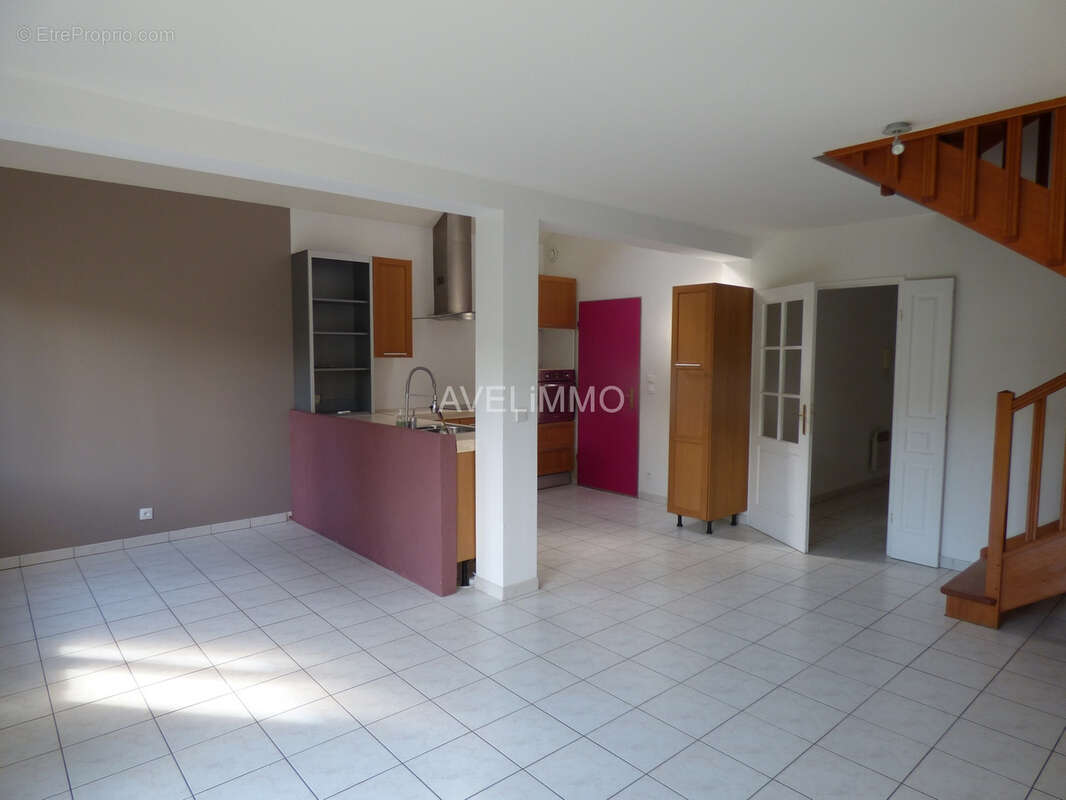 Maison à LA QUEUE-LES-YVELINES