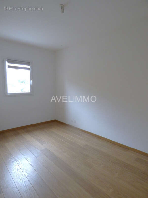 Maison à LA QUEUE-LES-YVELINES