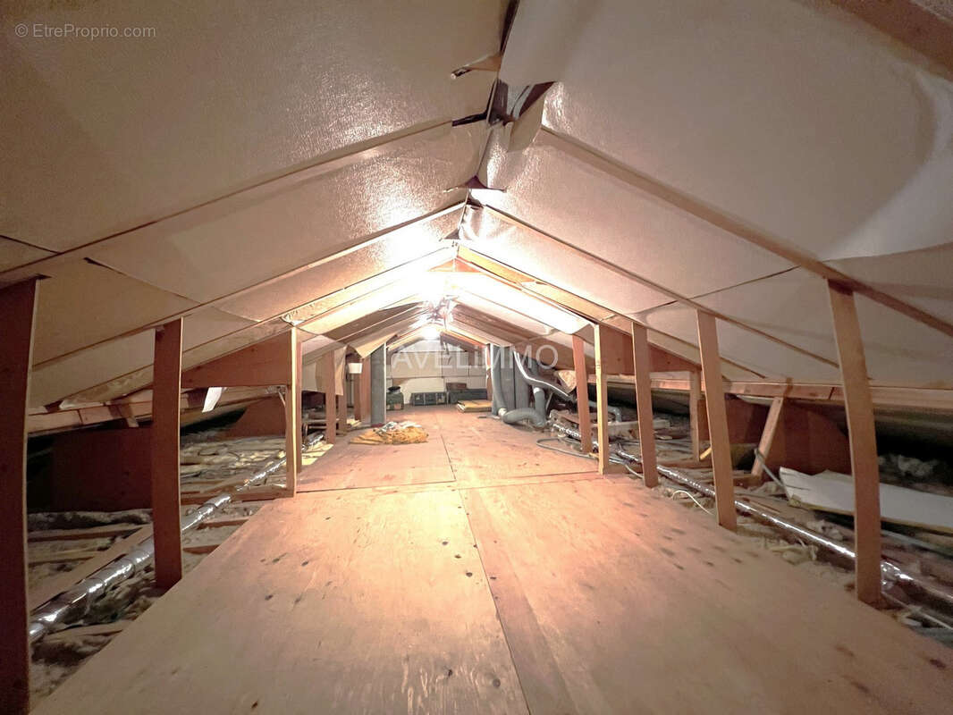 Maison à LA QUEUE-LES-YVELINES