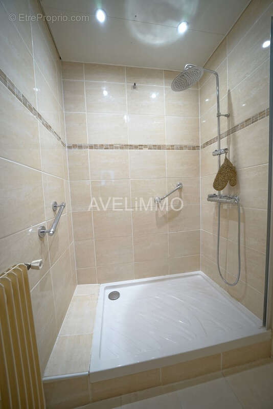 Maison à LA QUEUE-LES-YVELINES