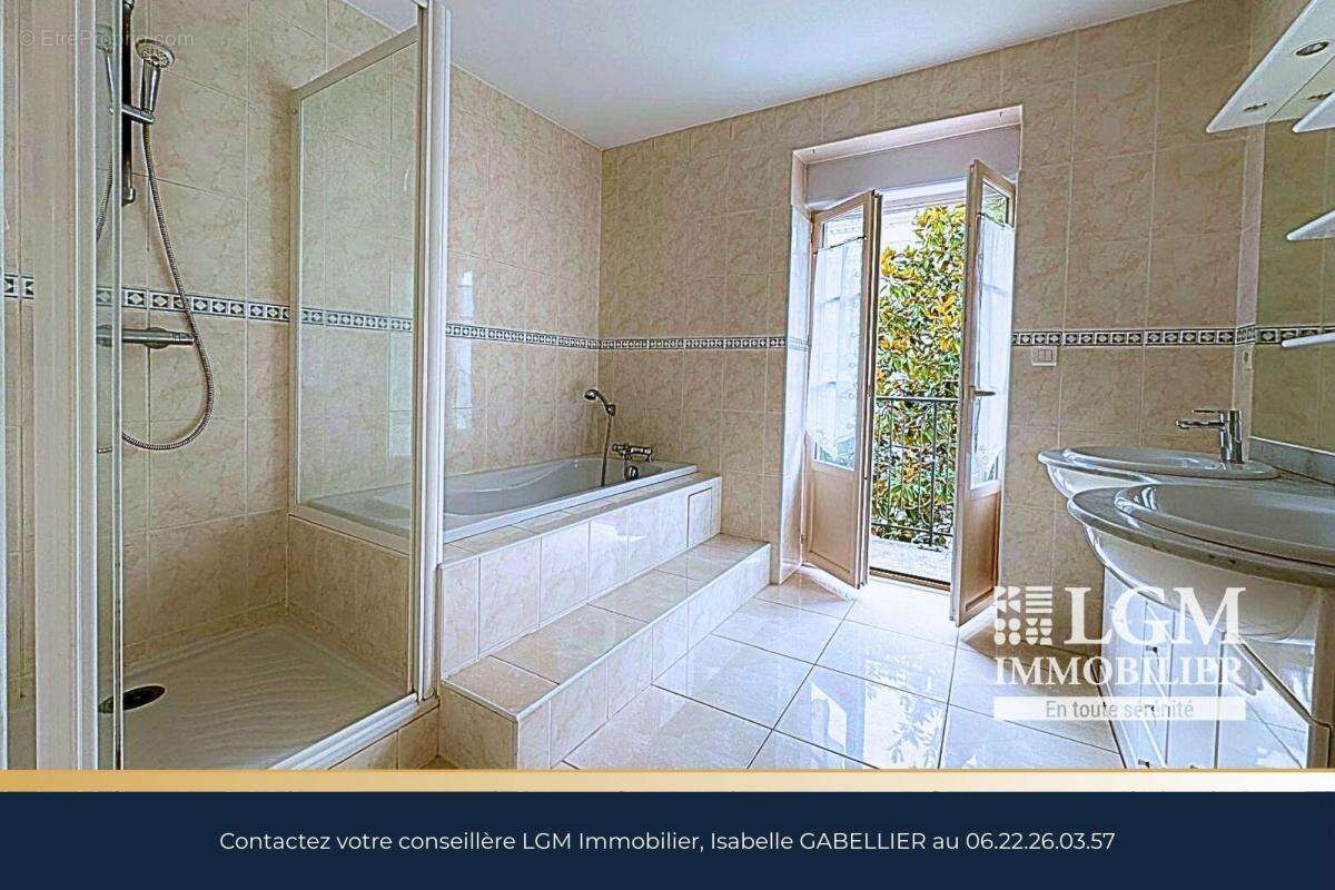 Appartement à VICHY