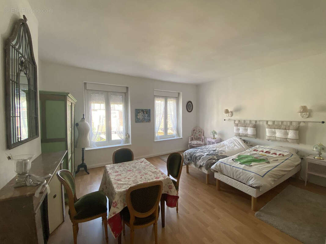 Maison à MOULINS-LA-MARCHE