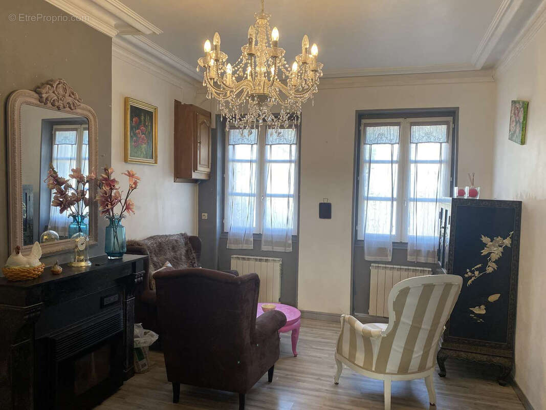 Maison à MOULINS-LA-MARCHE