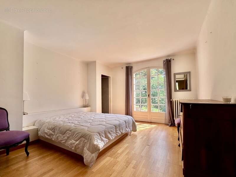 Maison à SAINT-JEAN-DE-CUCULLES