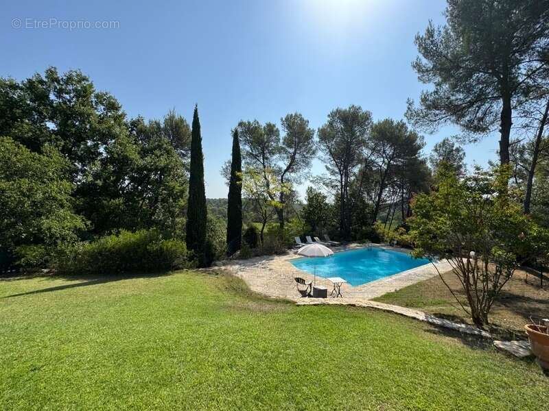 Maison à SAINT-JEAN-DE-CUCULLES