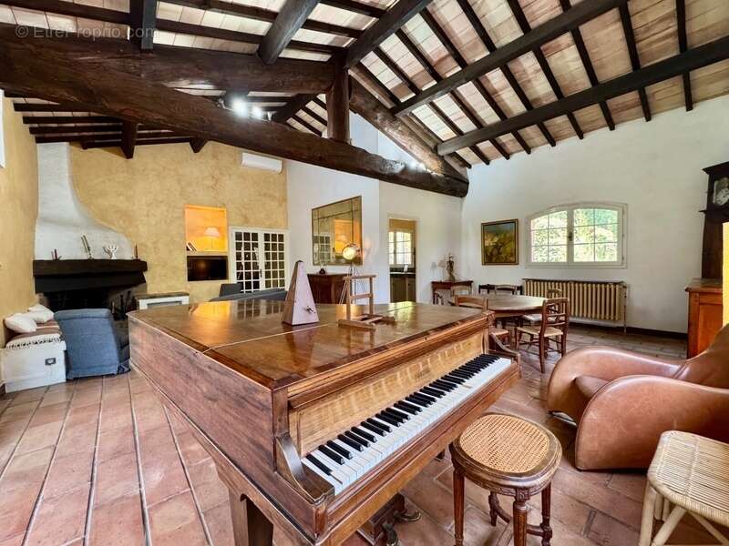 Maison à SAINT-JEAN-DE-CUCULLES