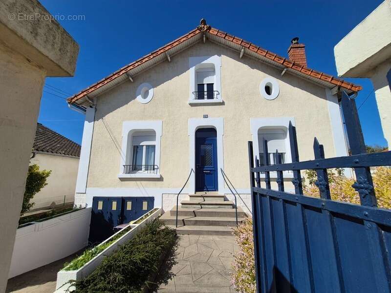 Maison à GOND-PONTOUVRE