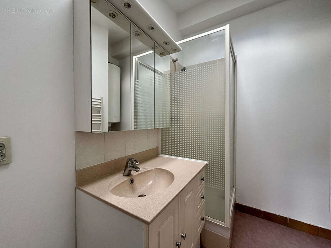 Appartement à CORBEIL-ESSONNES