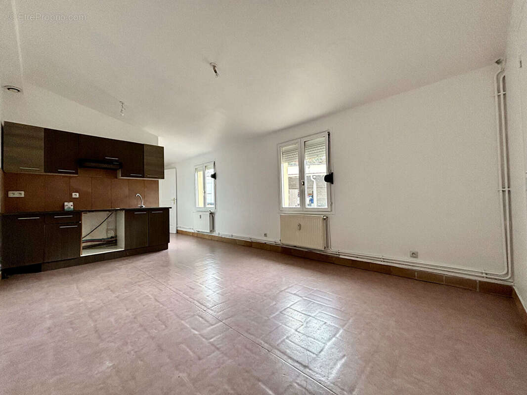 Appartement à CORBEIL-ESSONNES