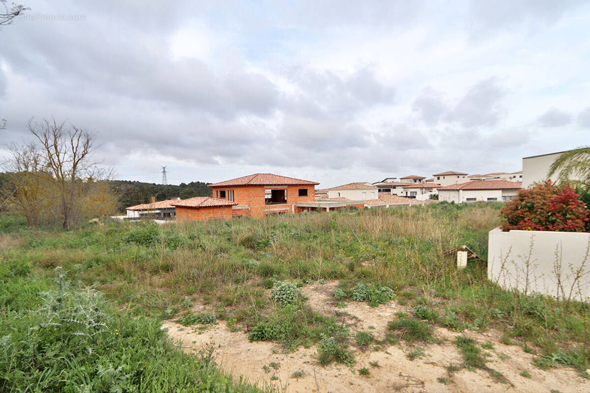 Terrain à NARBONNE