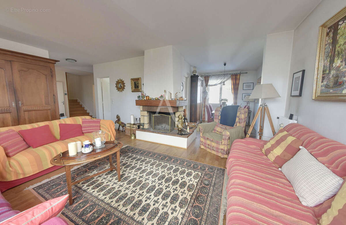 Maison à CHAMPIGNY-SUR-MARNE