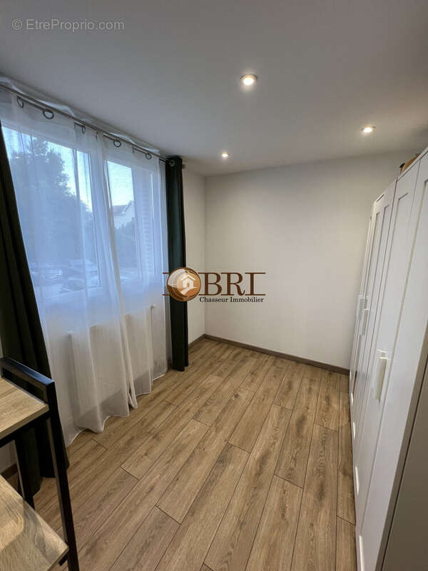 chambre 2 - Appartement à ECHIROLLES