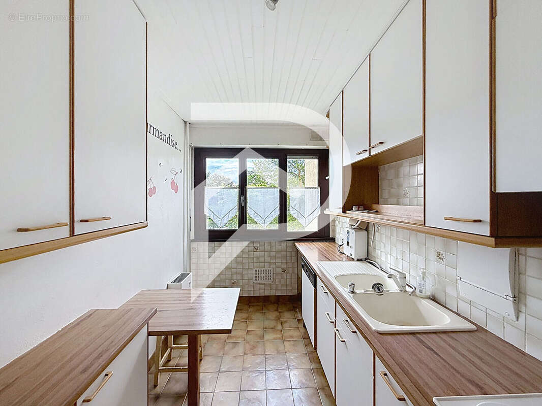 Appartement à CHENNEVIERES-SUR-MARNE