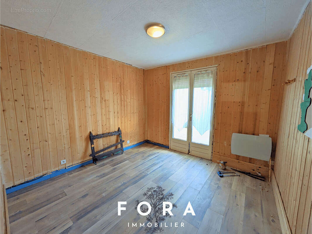 Maison à LA CHAPELLE-BICHE