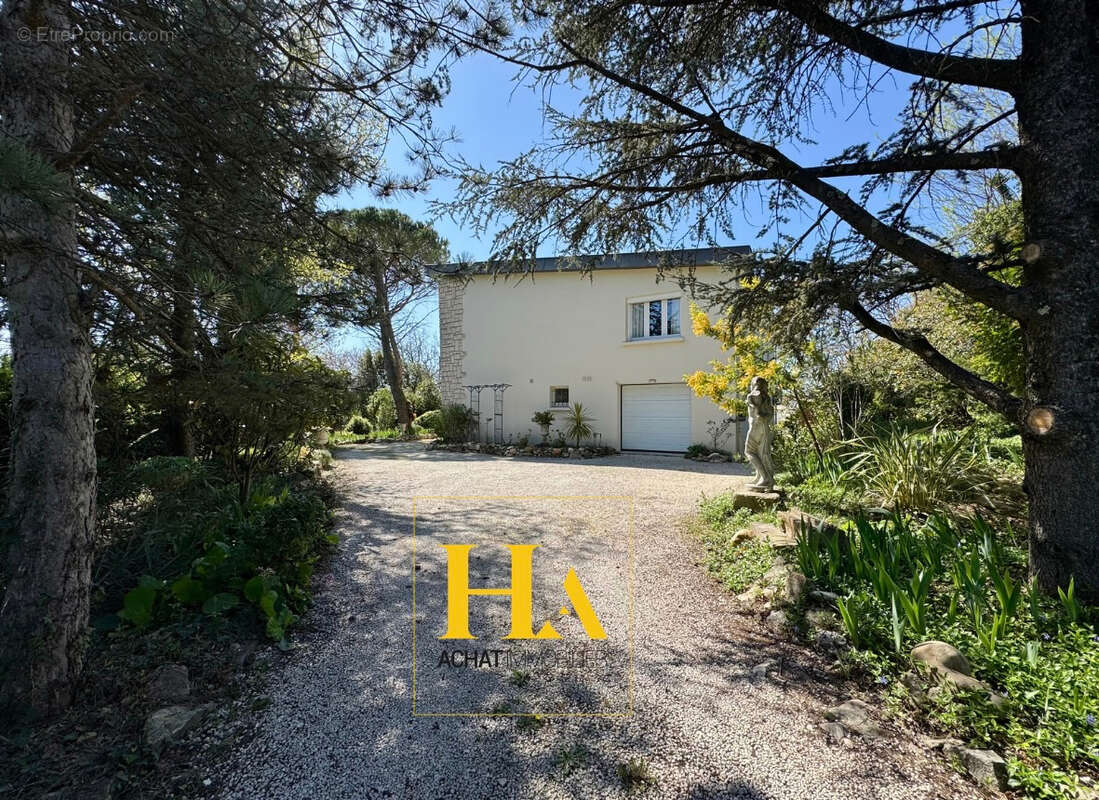 Maison à MONTELIMAR