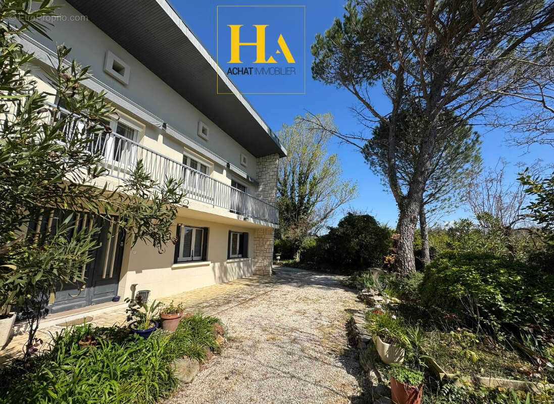 Maison à MONTELIMAR