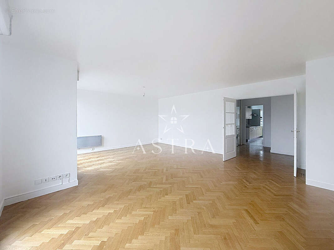 Appartement à LE PLESSIS-ROBINSON