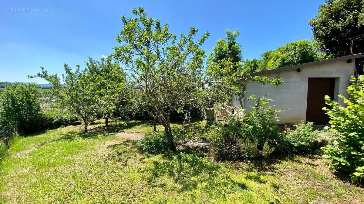 Maison à COUSSERGUES