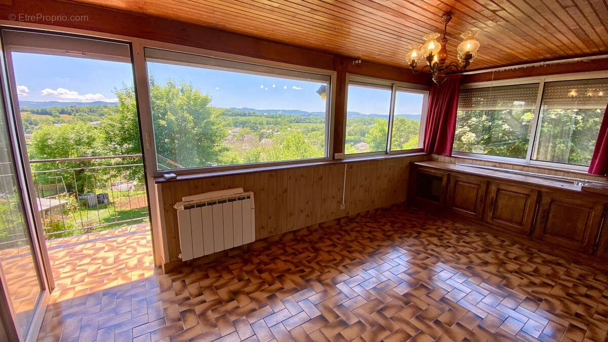 Maison à COUSSERGUES