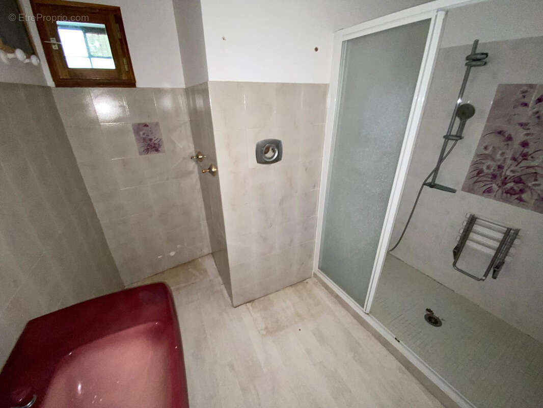 Maison à COUSSERGUES