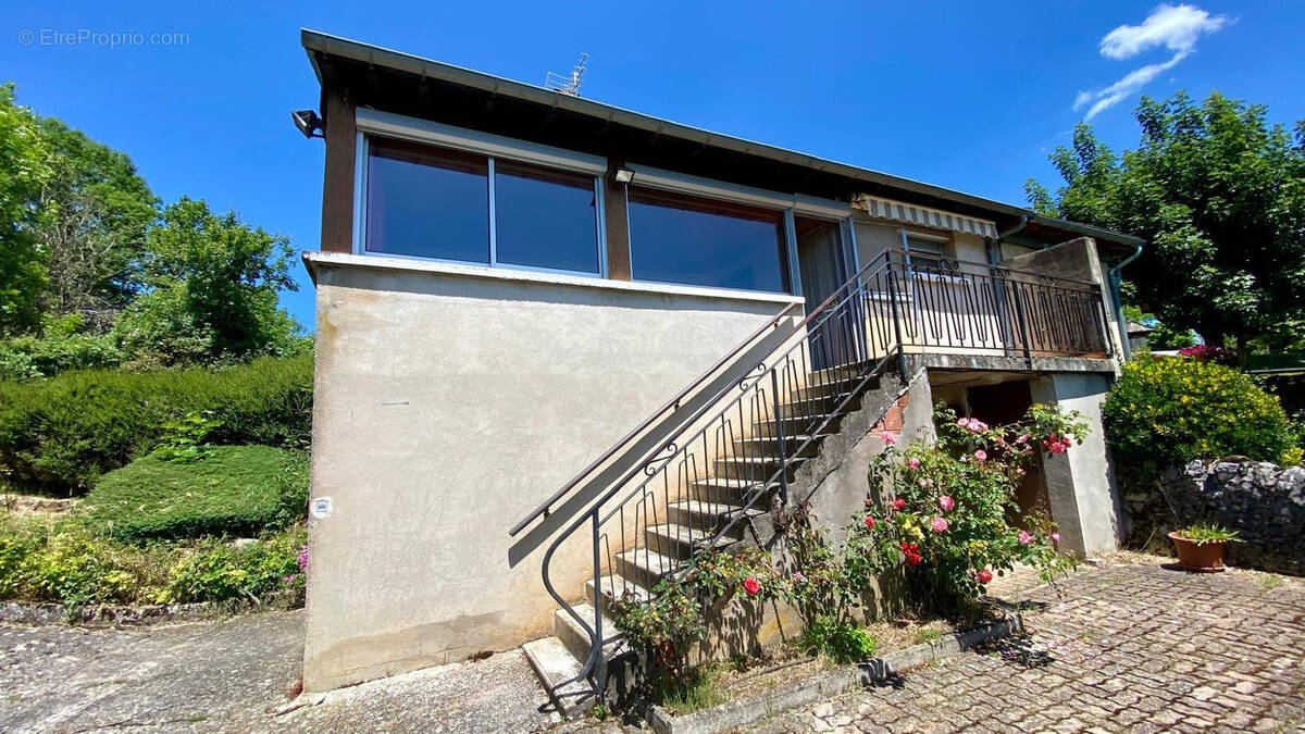 Maison à COUSSERGUES