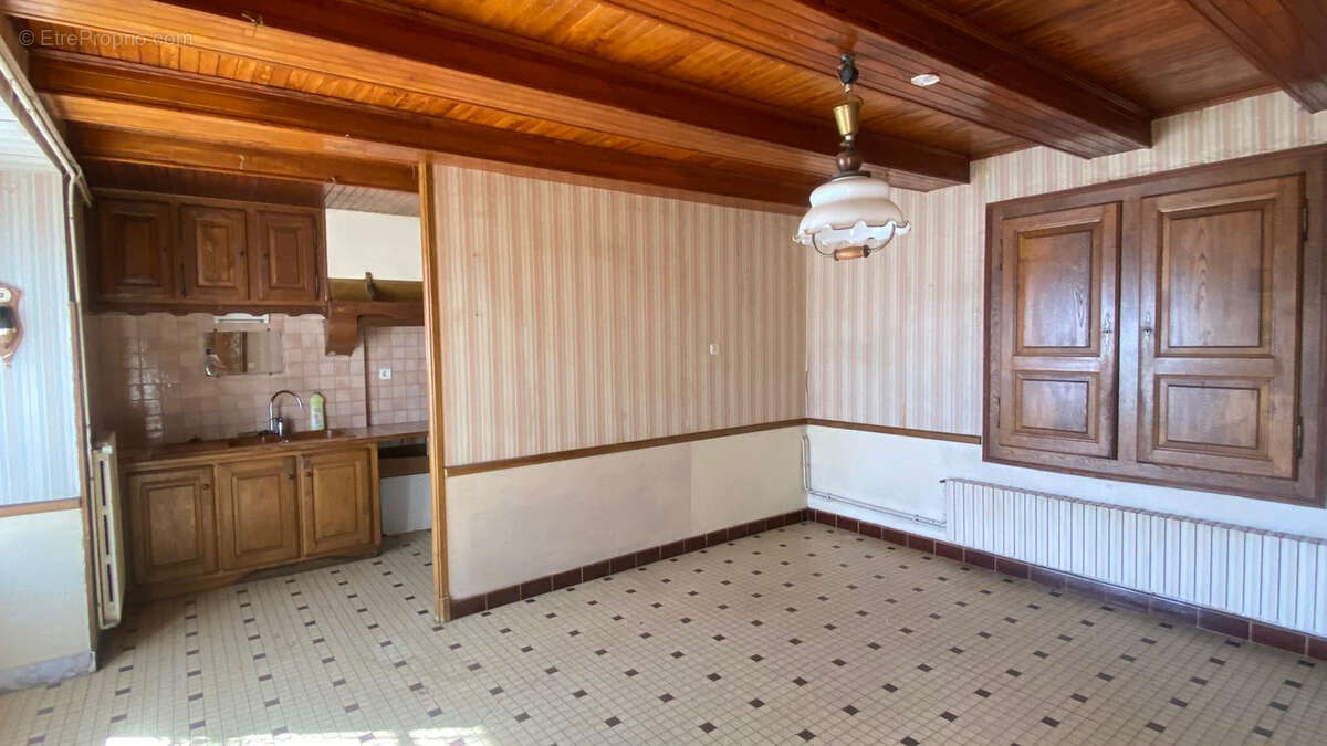 Maison à PIERREFICHE