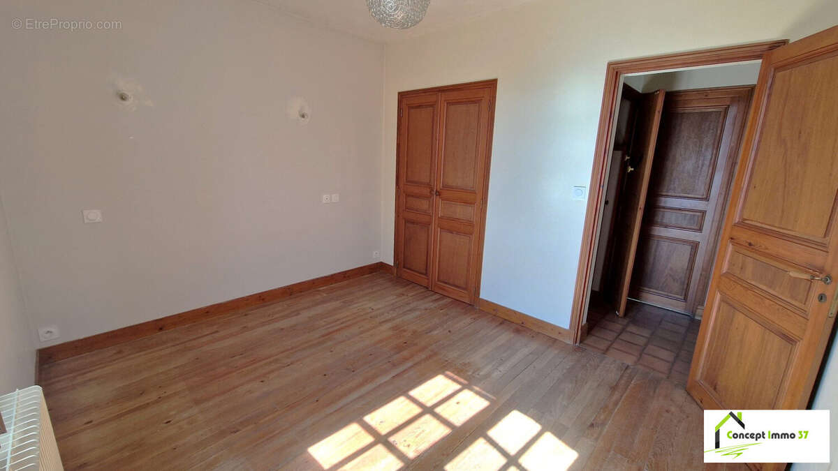 Maison à MONTLOUIS-SUR-LOIRE