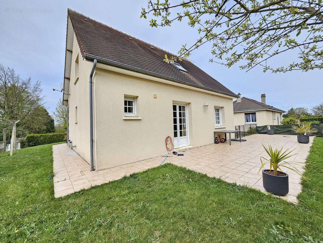 Maison à SAINT-GEORGES-DES-GROSEILLERS