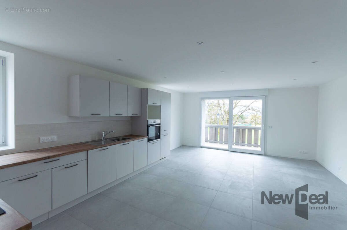 Appartement à CONTAMINE-SUR-ARVE