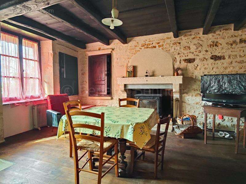 Maison à SAUZE-VAUSSAIS