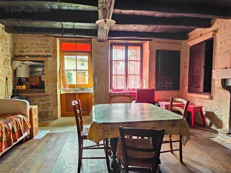 Maison à SAUZE-VAUSSAIS