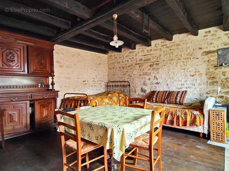 Maison à SAUZE-VAUSSAIS