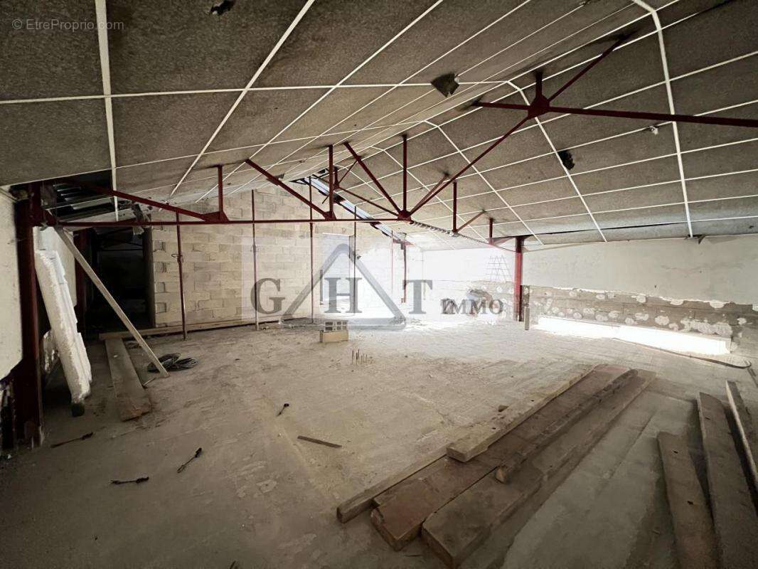 Commerce à SAINT-MAUR-DES-FOSSES